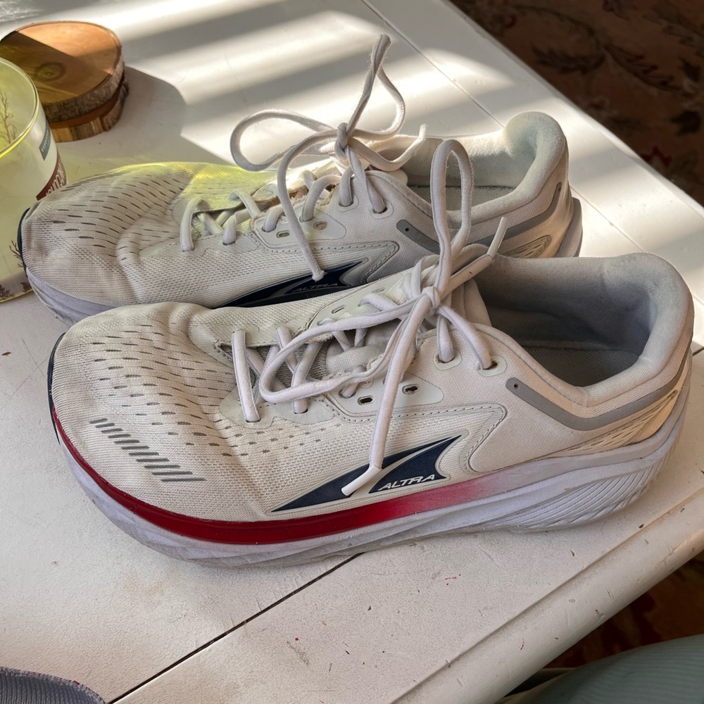 Altra via Olympus women’s 9.5